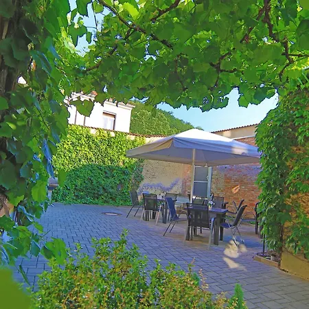 An Der Porzellan-manufaktur Hotel 2*