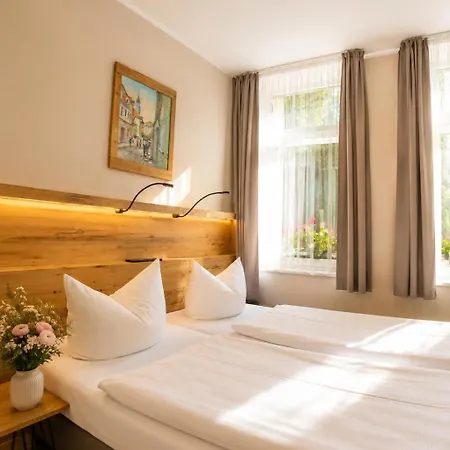 An Der Porzellan-manufaktur Guest house